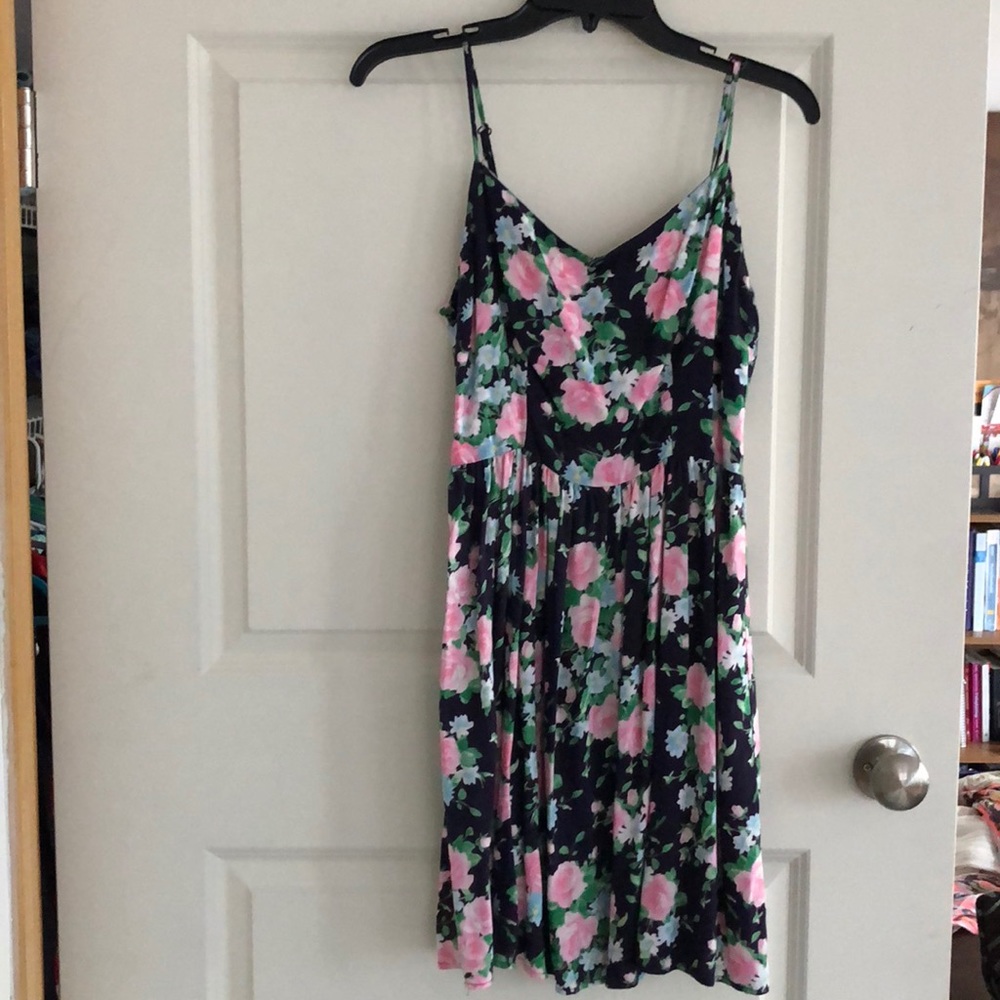 Necessary objects floral dress. Sz large